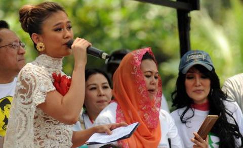 Agnez Mo Tampil pada `International Day of Peace 2015` di Balai Kota Jakarta